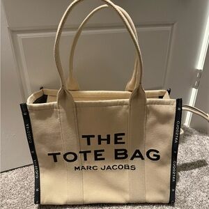 Marc Jacobs The Tote Bag